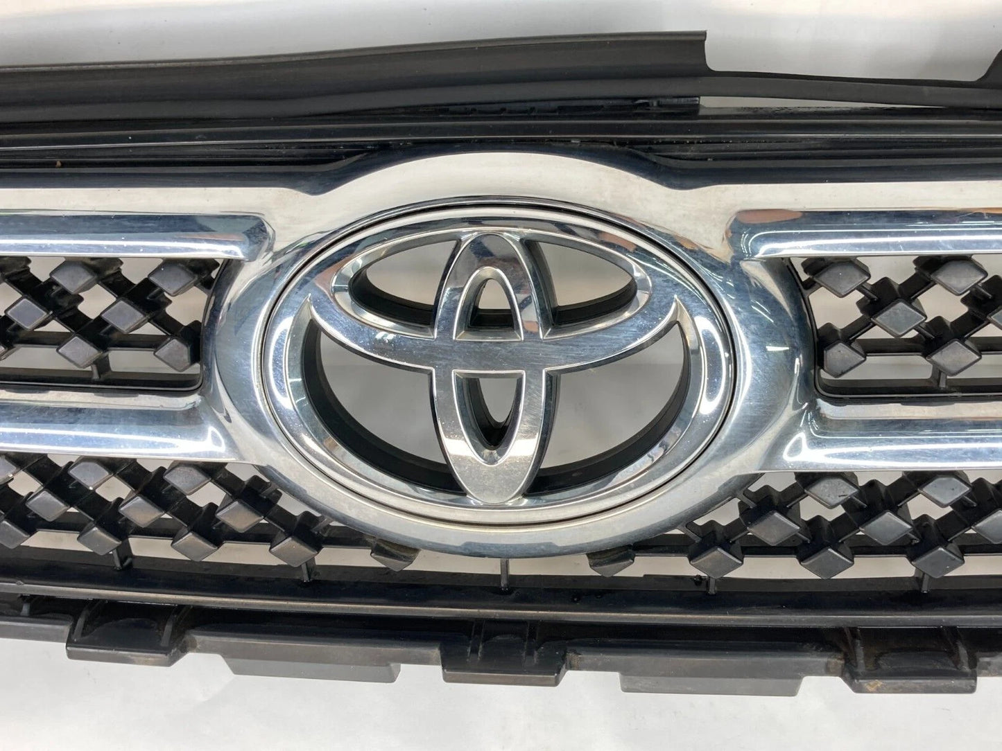 06 07 08 TOYOTA RAV4 LIMITED 2.4L L4 FRONT GRILL GRILLE ASSEMBLY 53101-42190 OEM