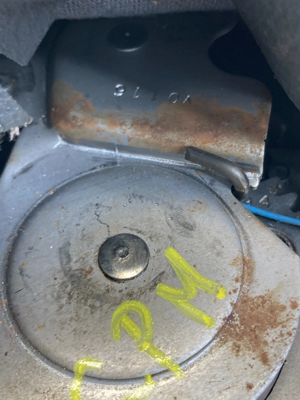 2002-2009 CHEVROLET TRAILBLAZER EMERGENCY PARKING BRAKE HANDLE LEVER OEM