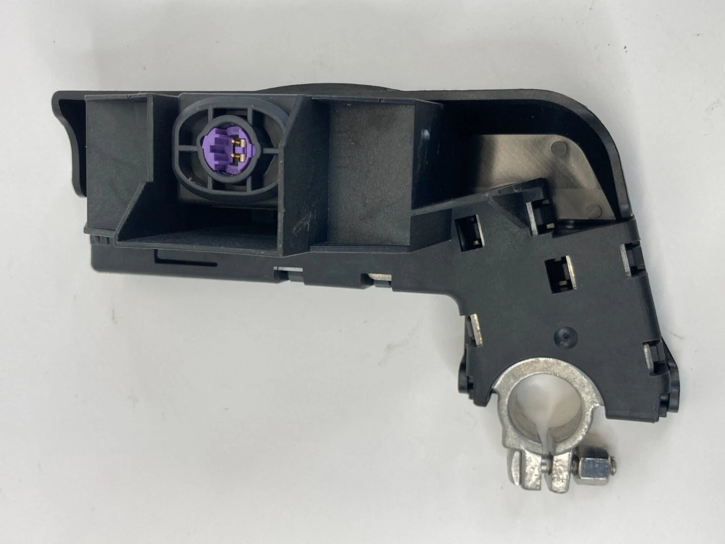 2009-2016 AUDI A4 2.0L 16V POSITIVE BATTERY TERMINAL CONNECTOR 4F0-915-519 OEM
