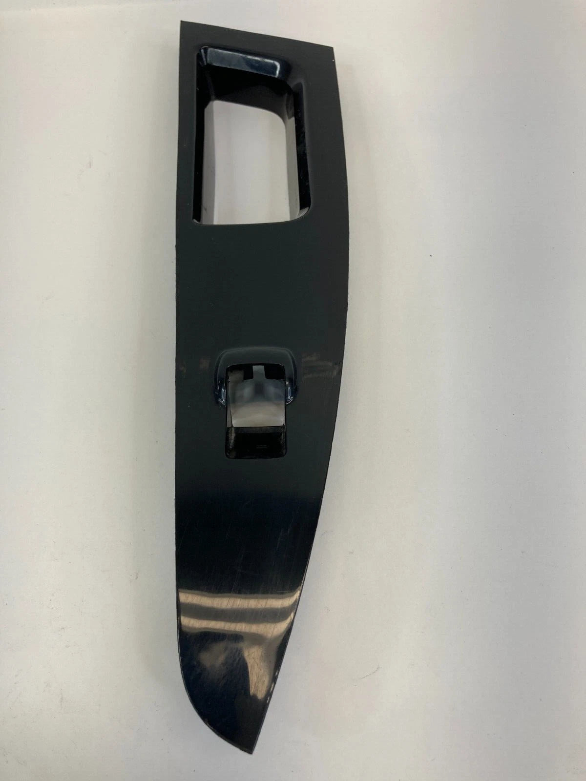 2013-2016 FORD FUSION REAR LEFT DOOR WINDOW SWITCH COVER BEZEL OEM DS73-14A568-B