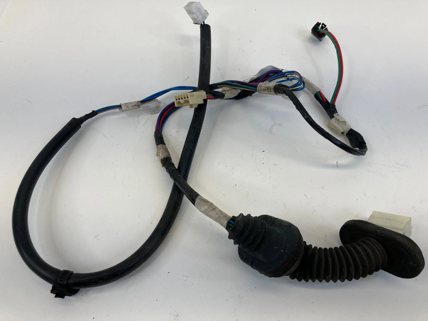 2002-2006 TOYOTA CAMRY REAR RIGHT DOOR HARNESS WIRE WIRING 82153-AA030-C