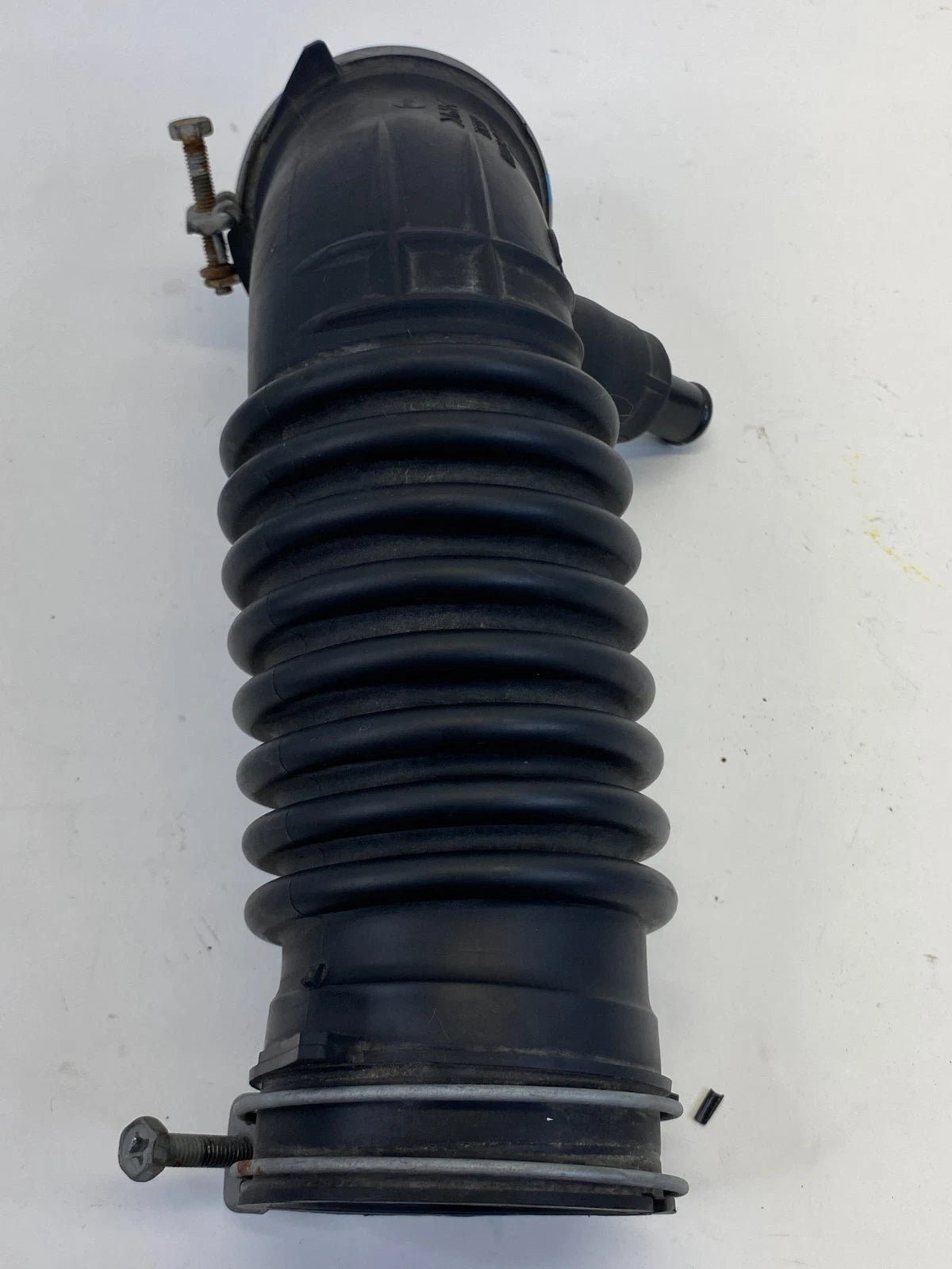 2014-2019 TOYOTA COROLLA ENGINE AIR CLEANER INTAKE HOSE DUCT TUBE 178810T080 OEM