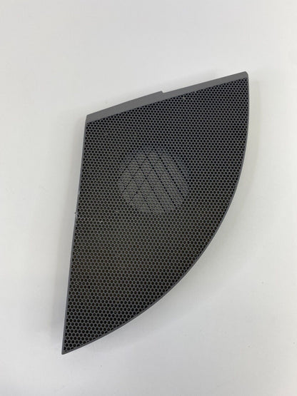 04-10 Toyota Sienna Upper Dash Left Side Speaker Trim Grill Cover 55472-AE010