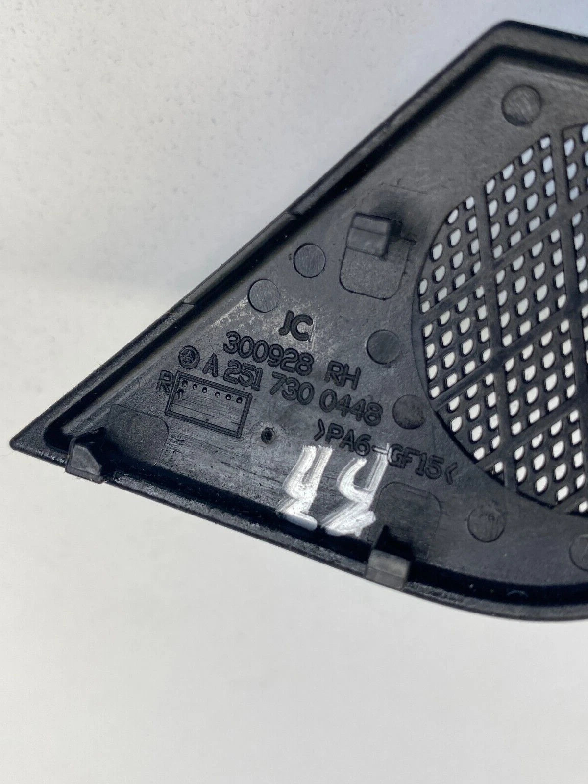 06-12 MERCEDES-BENZ R350 REAR RIGHT DOOR TWEETER SPEAKER COVER GRILL A2517300448