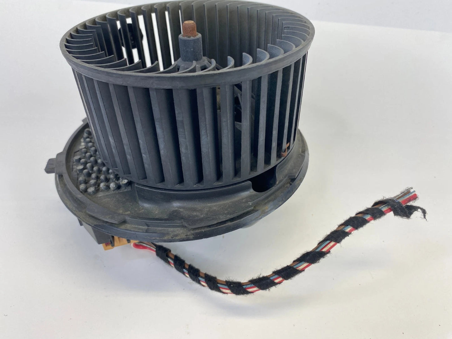 2012-2022 VOLKSWAGEN PASSAT FRONT MAIN HVAC HEATER BLOWER MOTOR OEM 3C0-907-521F