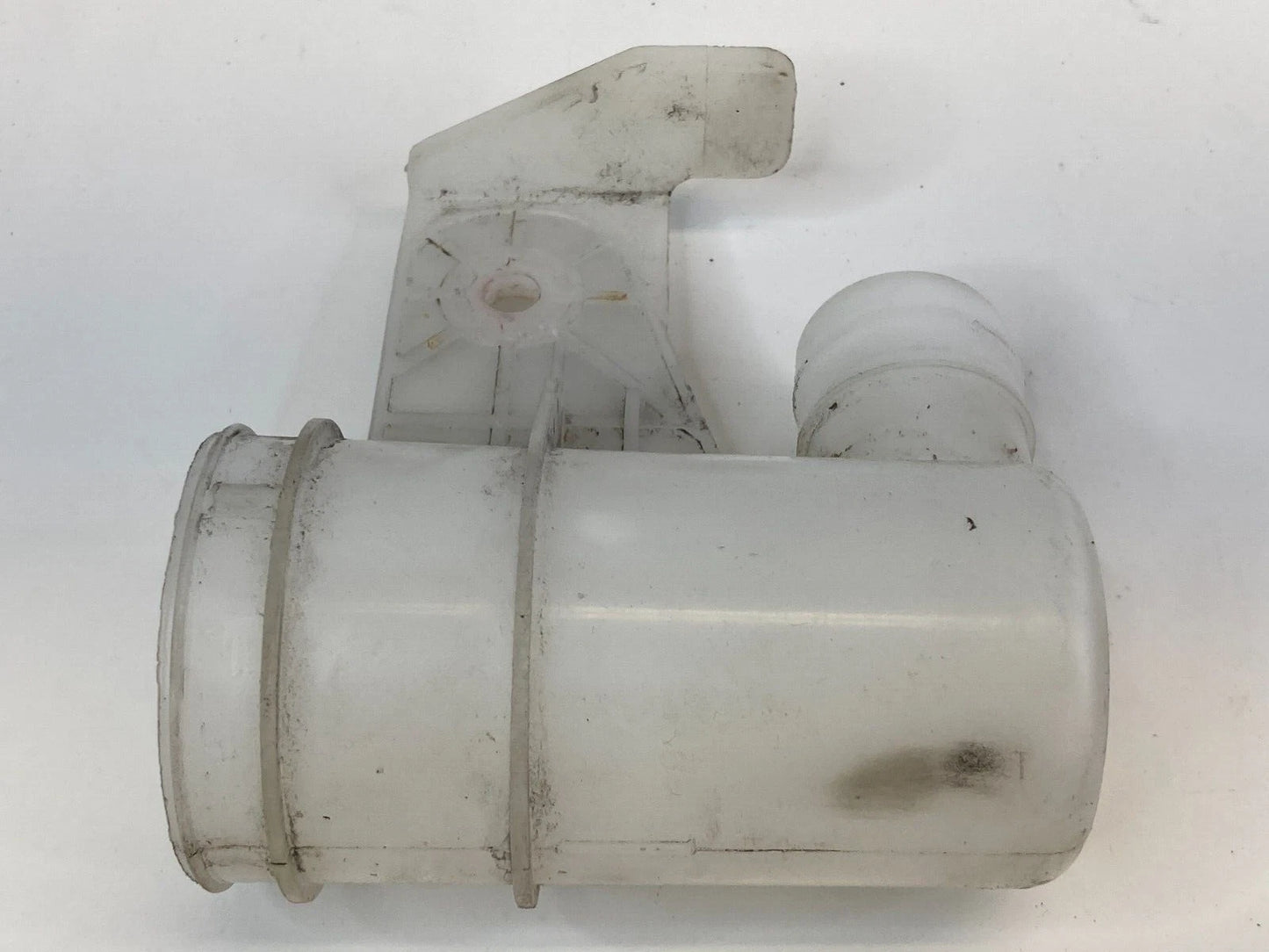 11-18 VOLKSWAGEN JETTA WINDSHIELD WIPER WASHER FLUID RESERVOIR TANK FILLER NECK