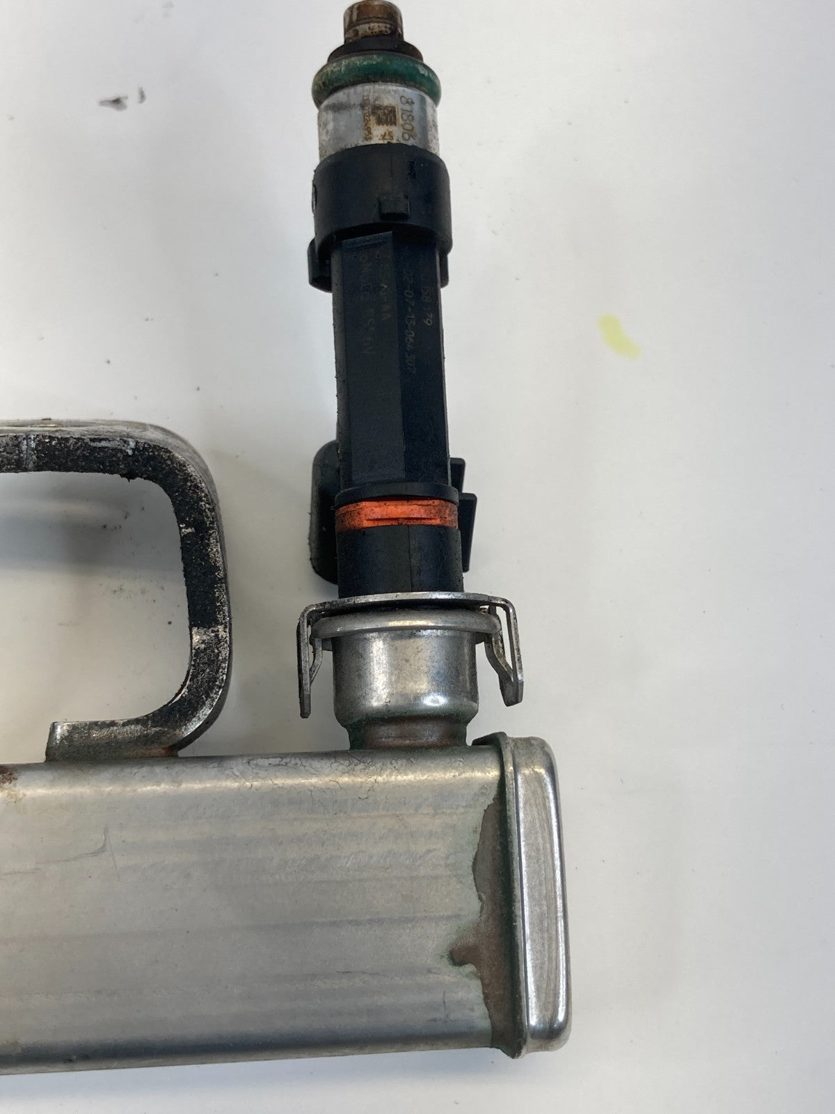 13-18 Ford C-Max 2.0L L4 AT Fuel Injection Rail W/ Injectors 4M5G-9D280-DB OEM