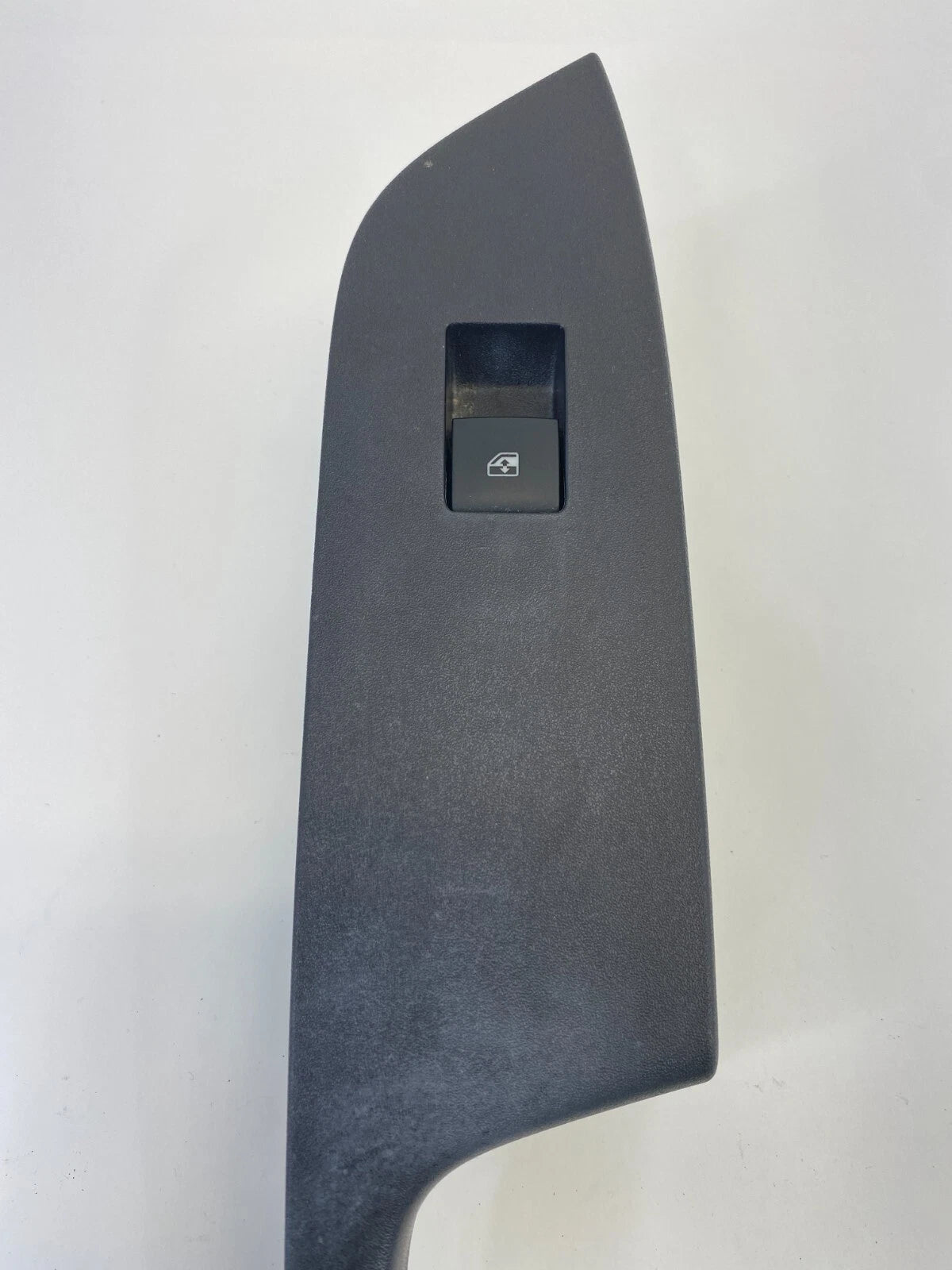 2010-2017 CHEVROLET EQUINOX FRONT RIGHT DOOR WINDOW CONTROL SWITCH 13305370