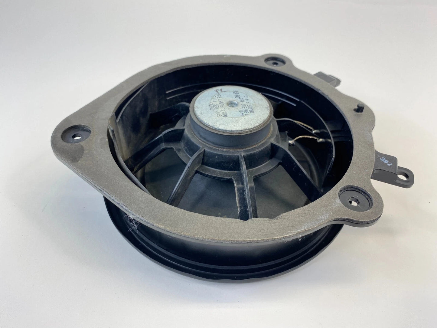 2006-2013 AUDI A3 FRONT LEFT DRIVER SIDE DOOR AUDIO SPEAKER 8P0-035-411C OEM