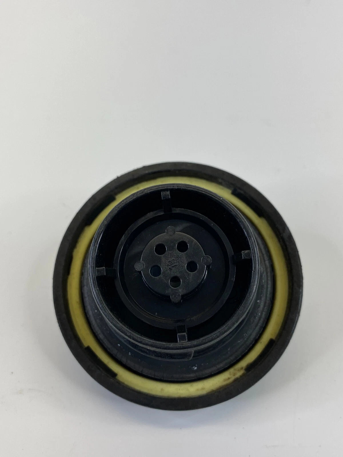 2012-2017 HYUNDAI ACCENT 11-16 HYUNDAI ELANTRA GAS FUEL FILLER TANK CAP