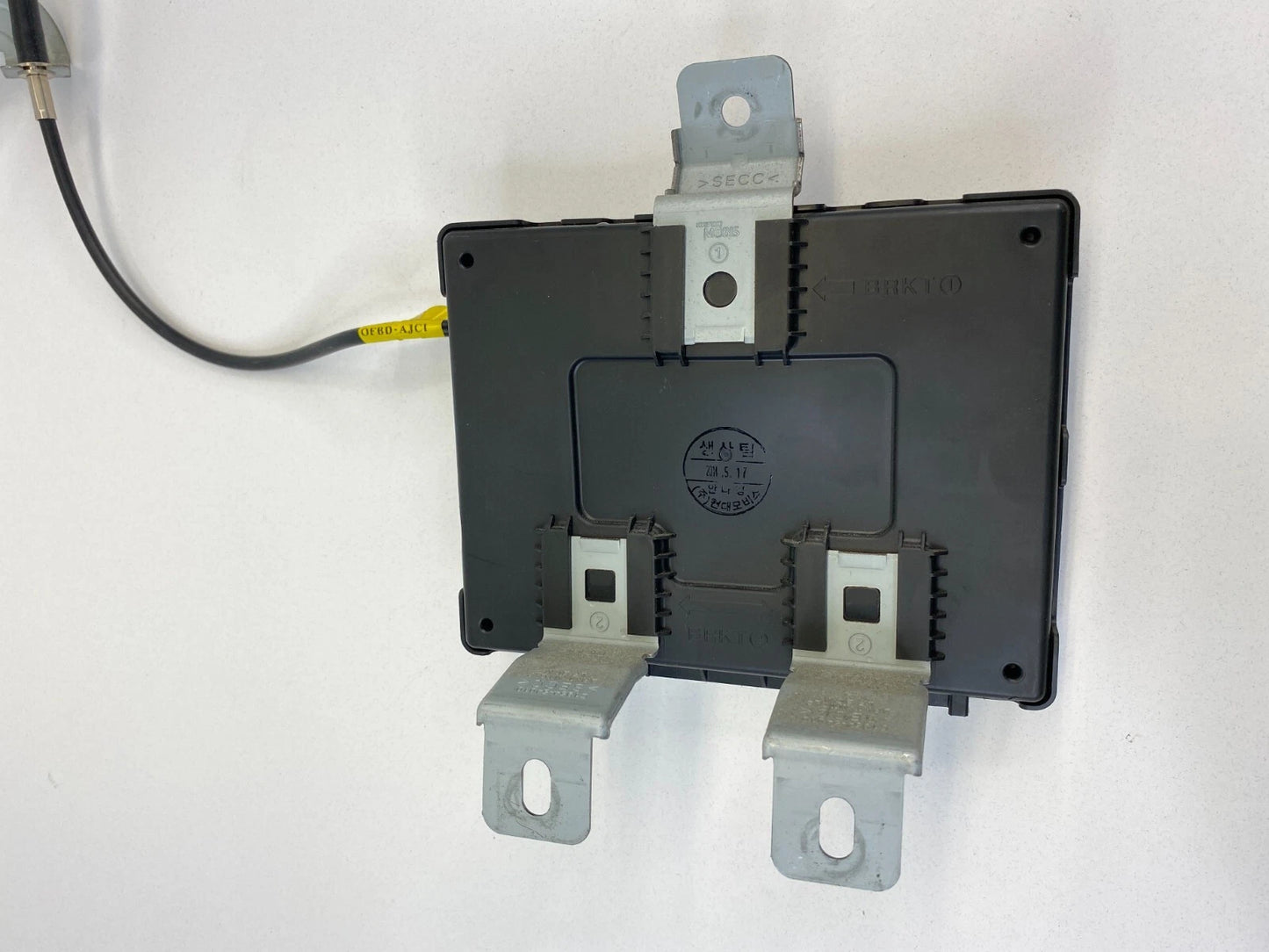 2015 2016 HYUNDAI SONATA 2.4L A/T BODY CONTROL MODULE UNIT BCM 95400-C2100 OEM