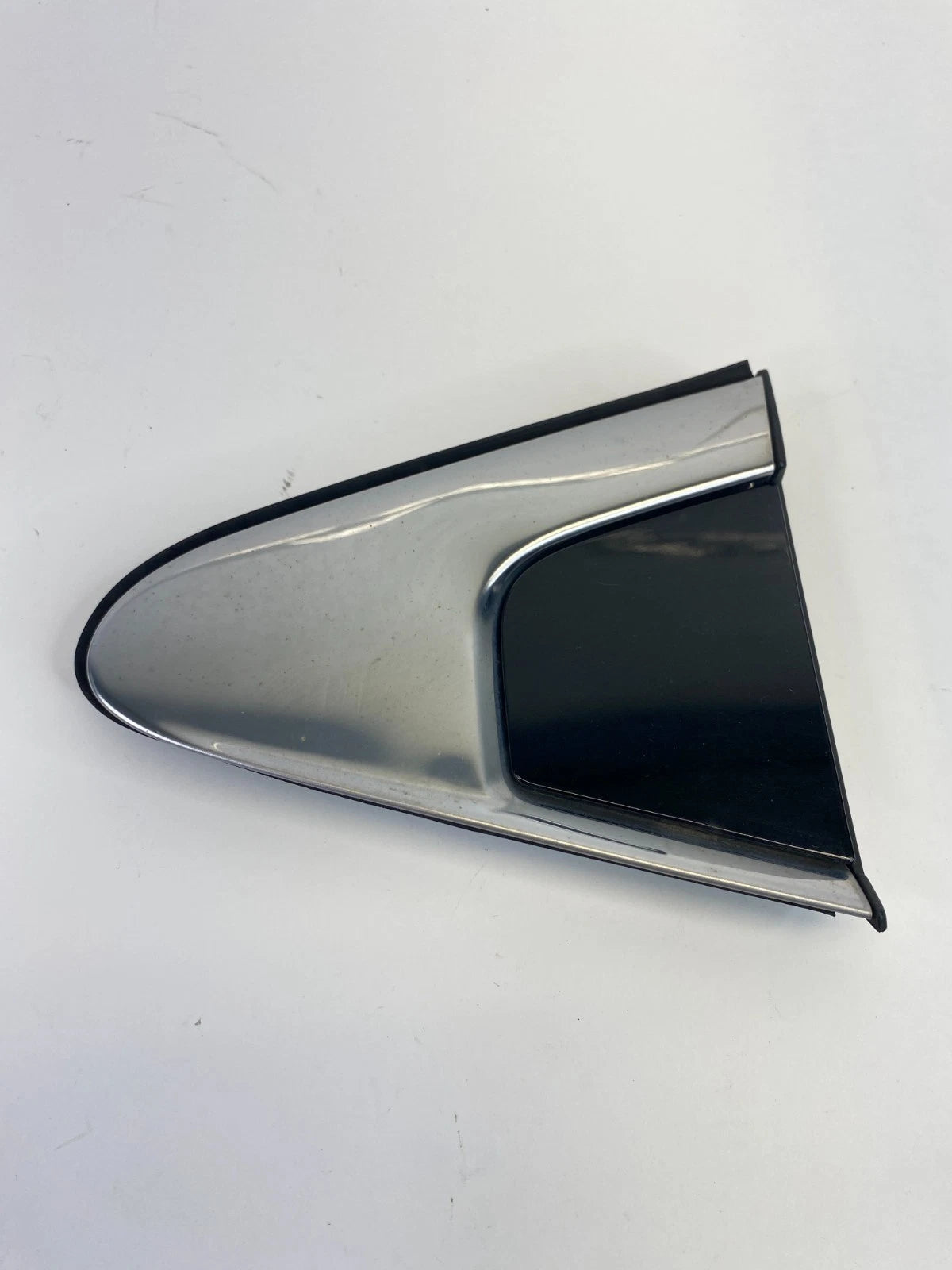 13-19 Ford Police Interceptor Sedan Rear Right Quarter Panel Corner Trim Molding