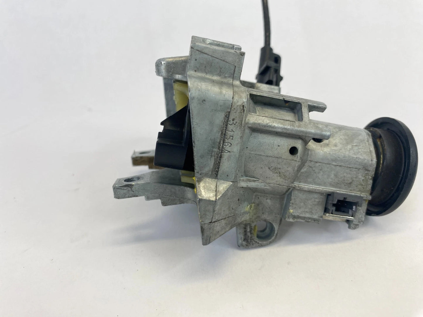 2000-2006 CHEVROLET TAHOE AT IGNITION SWITCH LOCK CYLINDER W KEY 26070075