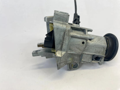 2000-2006 CHEVROLET TAHOE AT IGNITION SWITCH LOCK CYLINDER W KEY 26070075