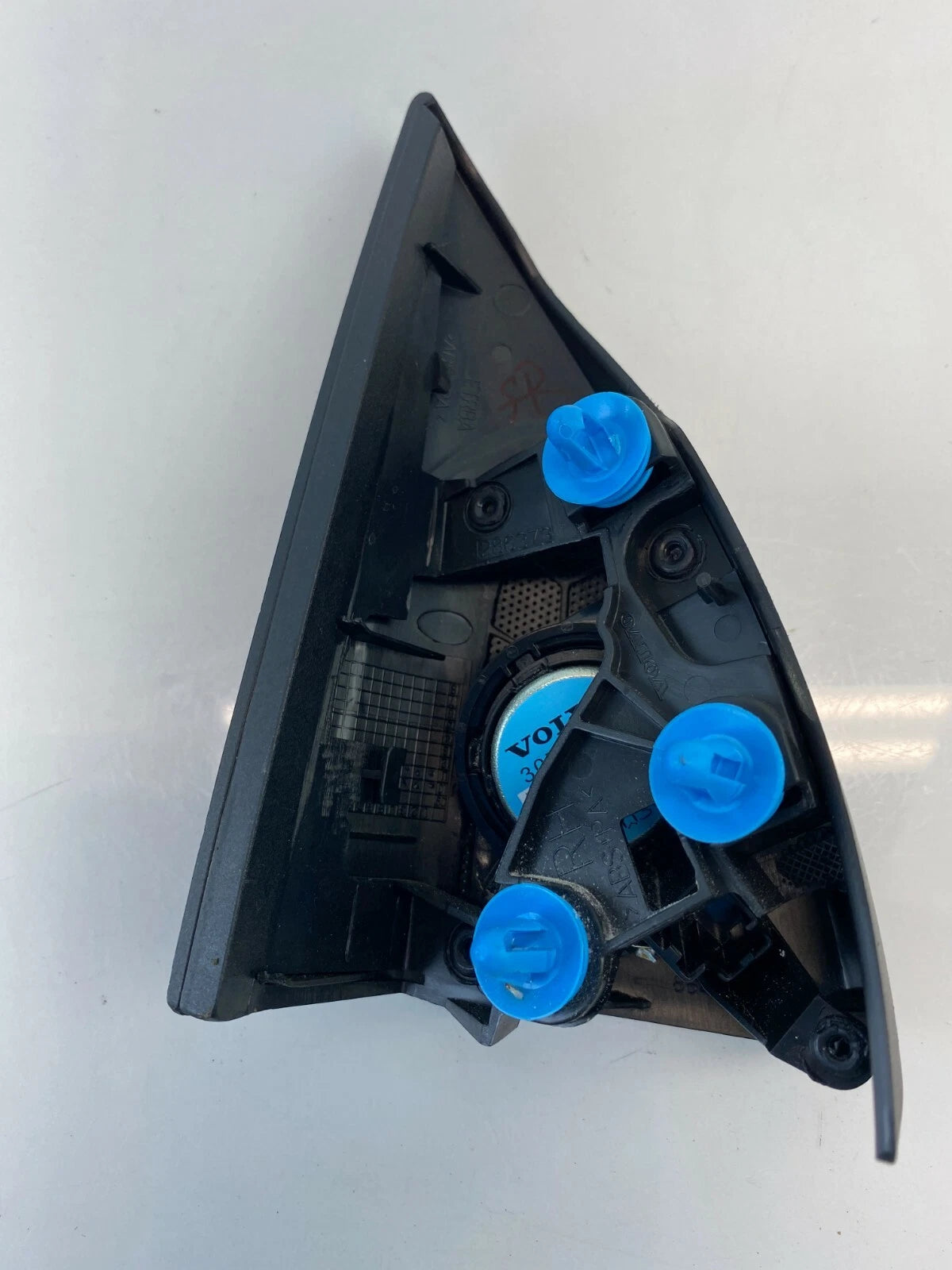 2011-2018 VOLVO S60 FRONT RIGHT PASSENGER SIDE DOOR TWEETER W/ TRIM COVER OEM