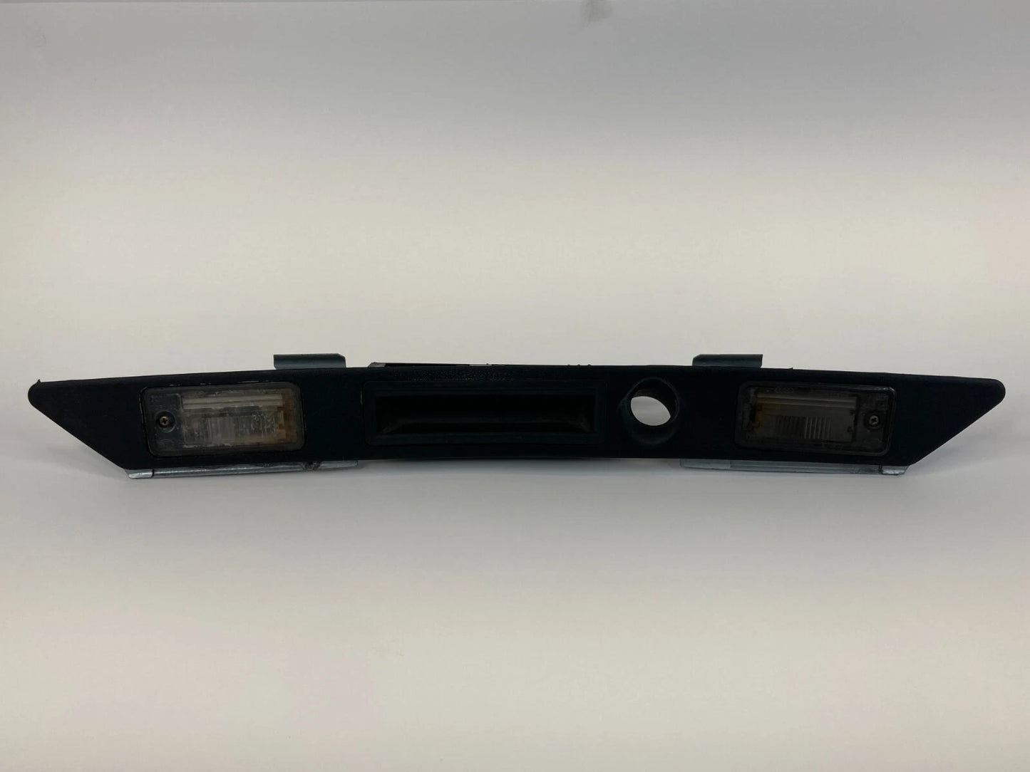 04-11 AUDI A4 A6 QUATTRO RR TRUNK LICENSE LIGHT LAMP BEZEL MOLDING 8E0807430 OEM