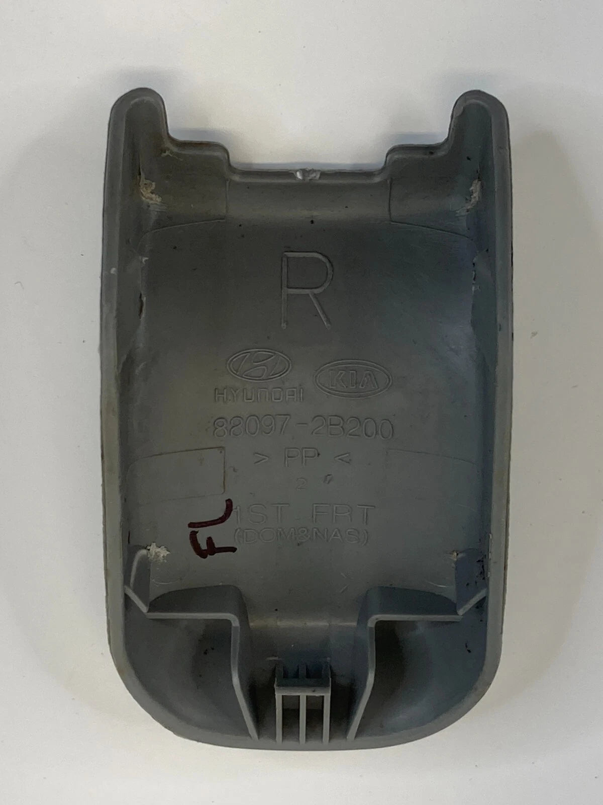 07-09 HYUNDAI SANTA FE FRONT RIGHT SEAT RAIL TRACK MOUNT COVER 88097-2B200 OEM