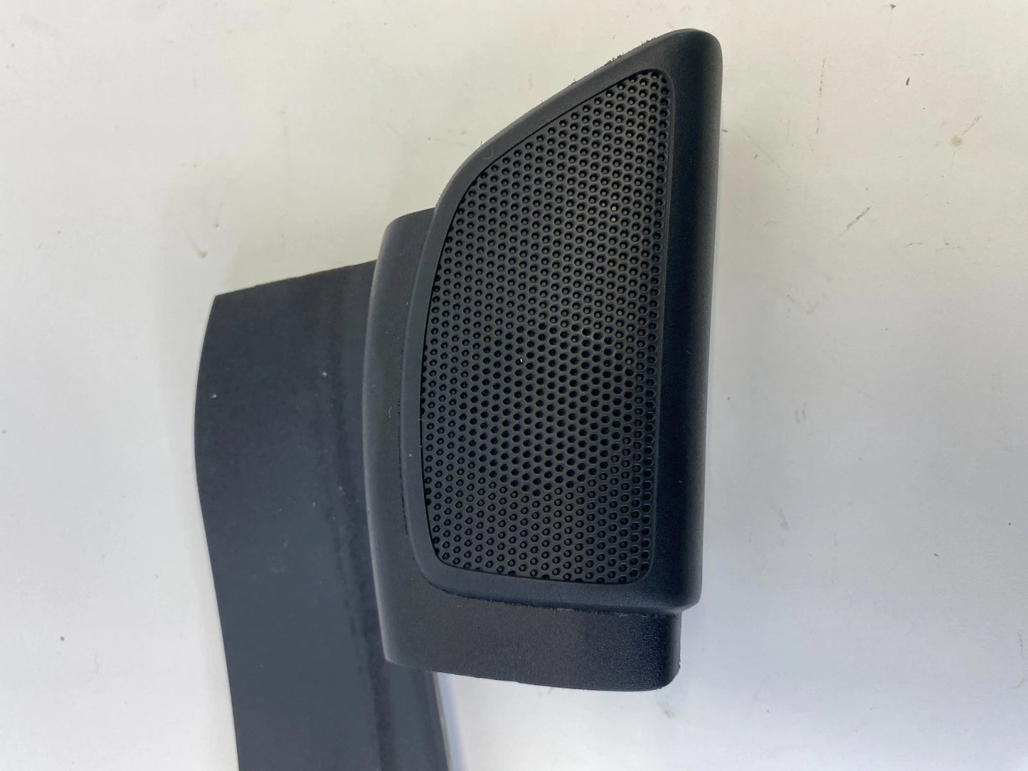 12-18 FORD FOCUS FRONT RIGHT PASSENGER DOOR SPEAKER TWEETER & TRIM BM51-18C862-A