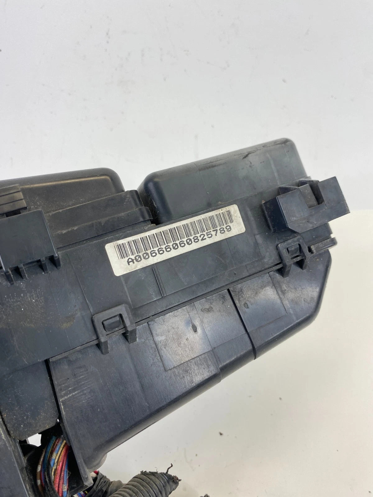 2005-2007 HONDA ODYSSEY 3.5L V6 ENGINE COMPARTMENT FUSE RELAY JUNCTION BLOCK OEM