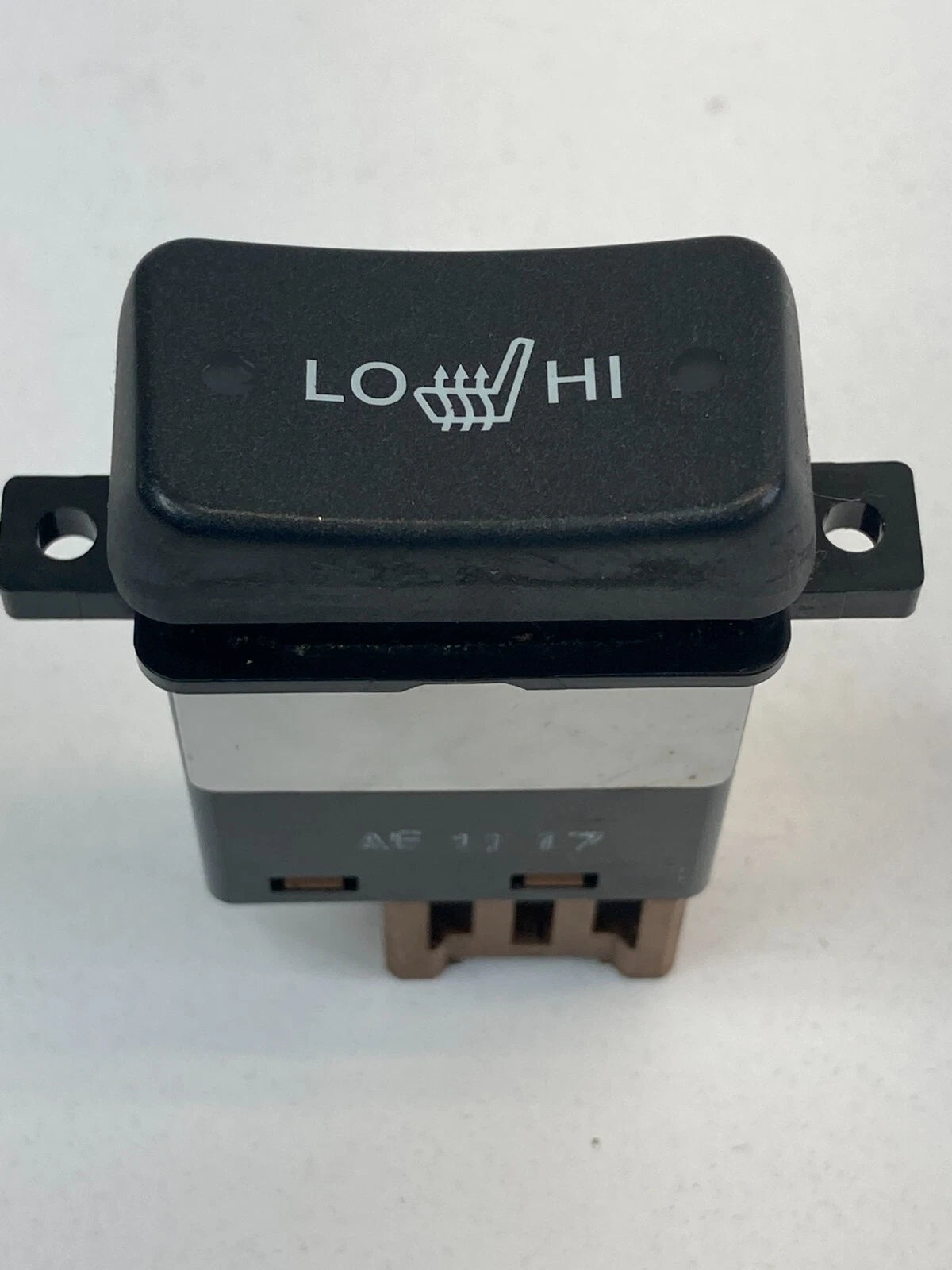 2004-2008 ACURA TL CENTER CONSOLE SEAT HEATED CONTROL SWITCH BUTTON M22831 OEM