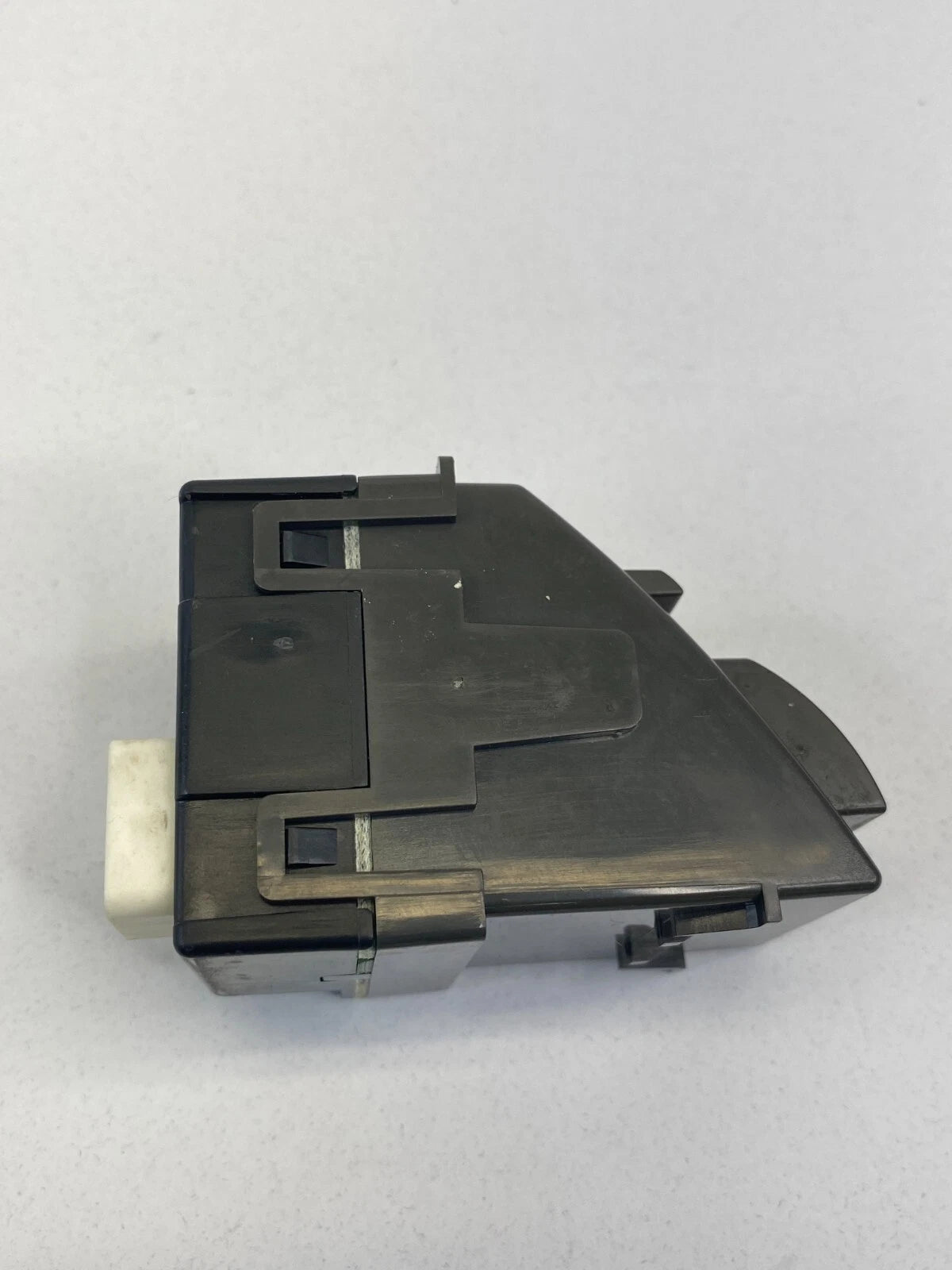 07-11 TOYOTA CAMRY CENTER DASH EMERGENCY HAZARD WARNING SWITCH 84332-06100 OEM