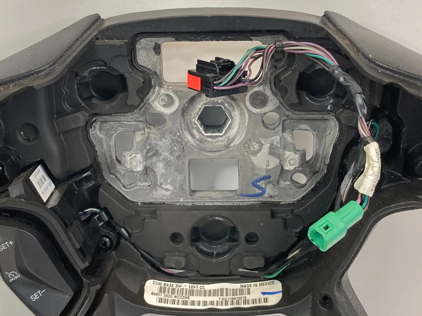 2012-2014 FORD FOCUS FRONT LEFT SIDE STEERING WHEEL W/ CRUISE CONTROL BM51-3600