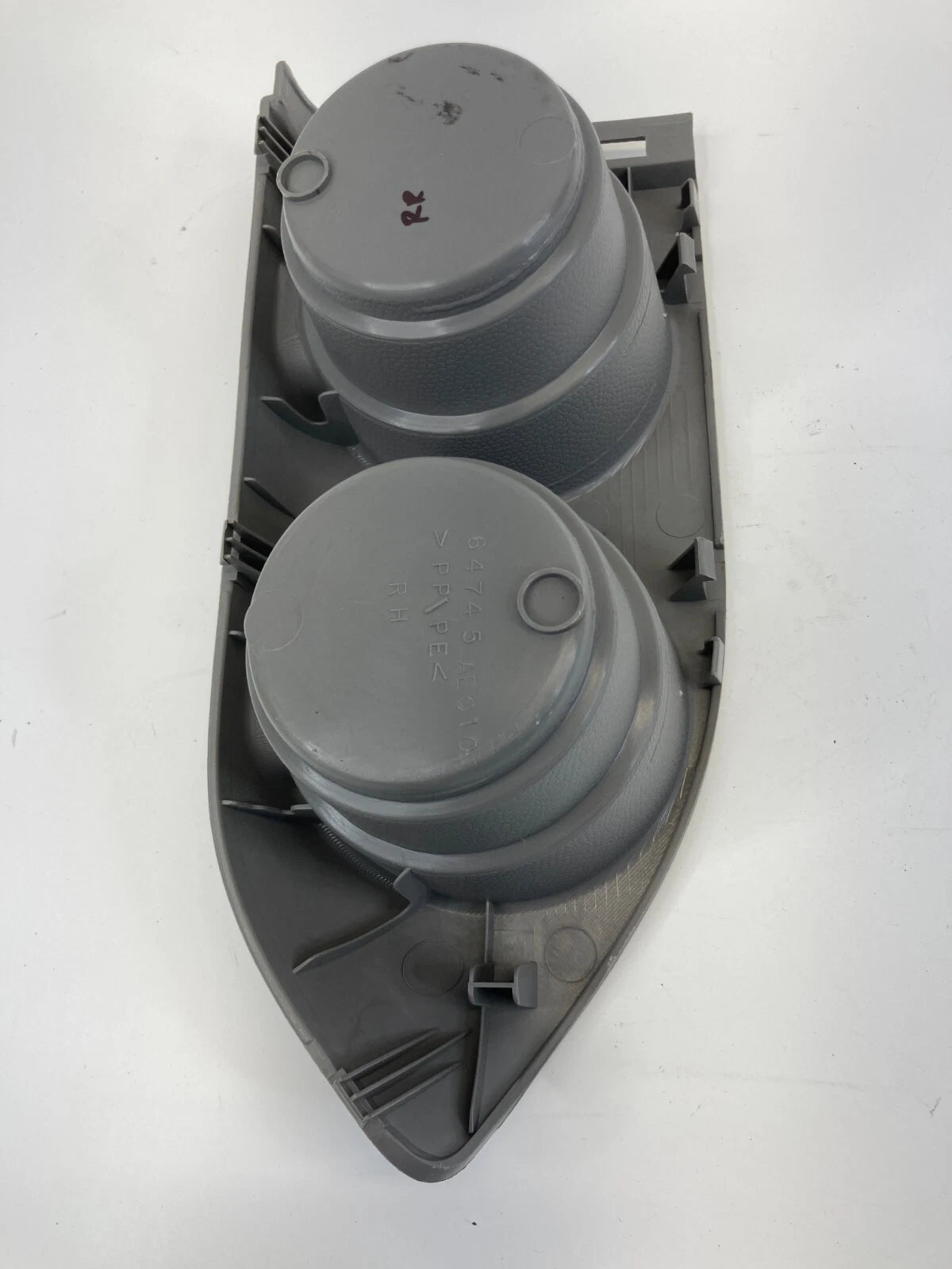 04-10 TOYOTA SIENNA REAR RIGHT SIDE 3RD ROW PANEL DUAL CUP HOLDER 64745-AE010