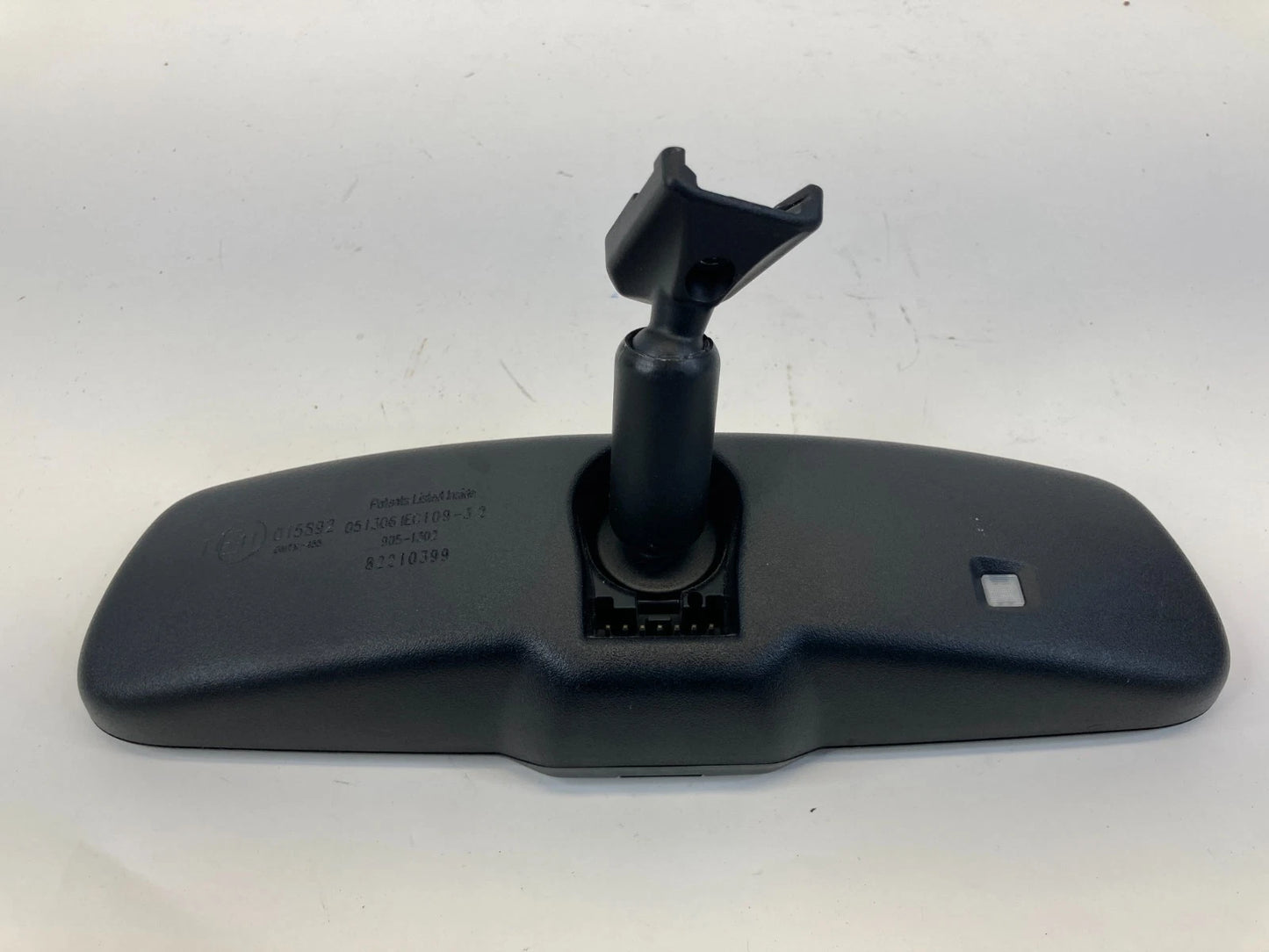 2007-17 JEEP COMPASS PATRIOT CALIBER INSIDE REAR VIEW MIRROR W/ SWITCH E11015892