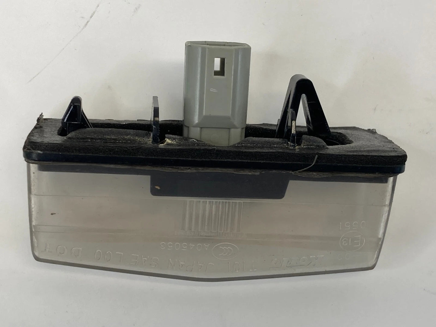 2004-2015 TOYOTA PRIUS REAR BACK TRUNK LICENSE PLATE LIGHT LAMP A045053 OEM