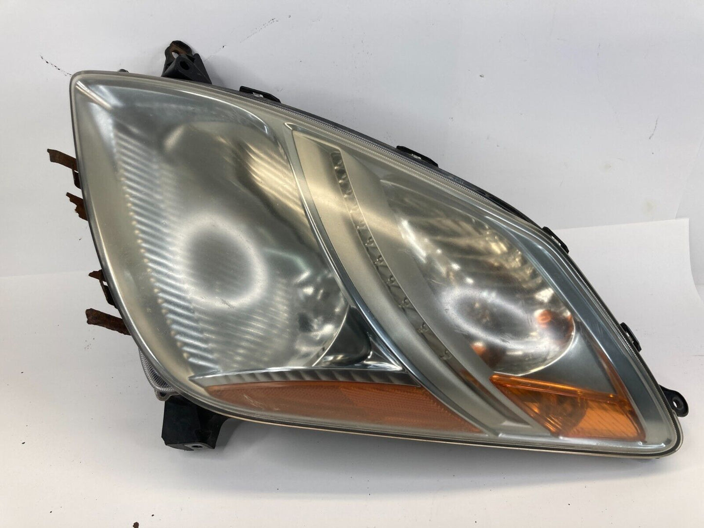 2006-2009 Toyota Prius Front Left Driver Side Headlight Headlamp Halogen OEM