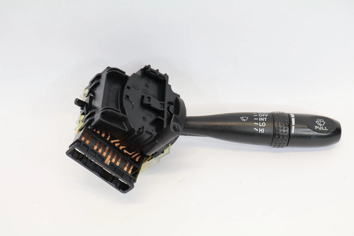 2006-2008 HYUNDAI ACCENT FRONT & REAR WINDSHIELD WIPER CONTROL SWITCH 75733A OEM