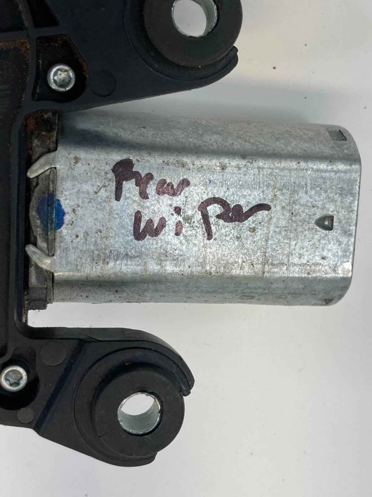 2004-2009 CADILLAC SRX REAR LIFTGATE WINDOW WINDSHIELD WIPER MOTOR ASSEMBLY OEM