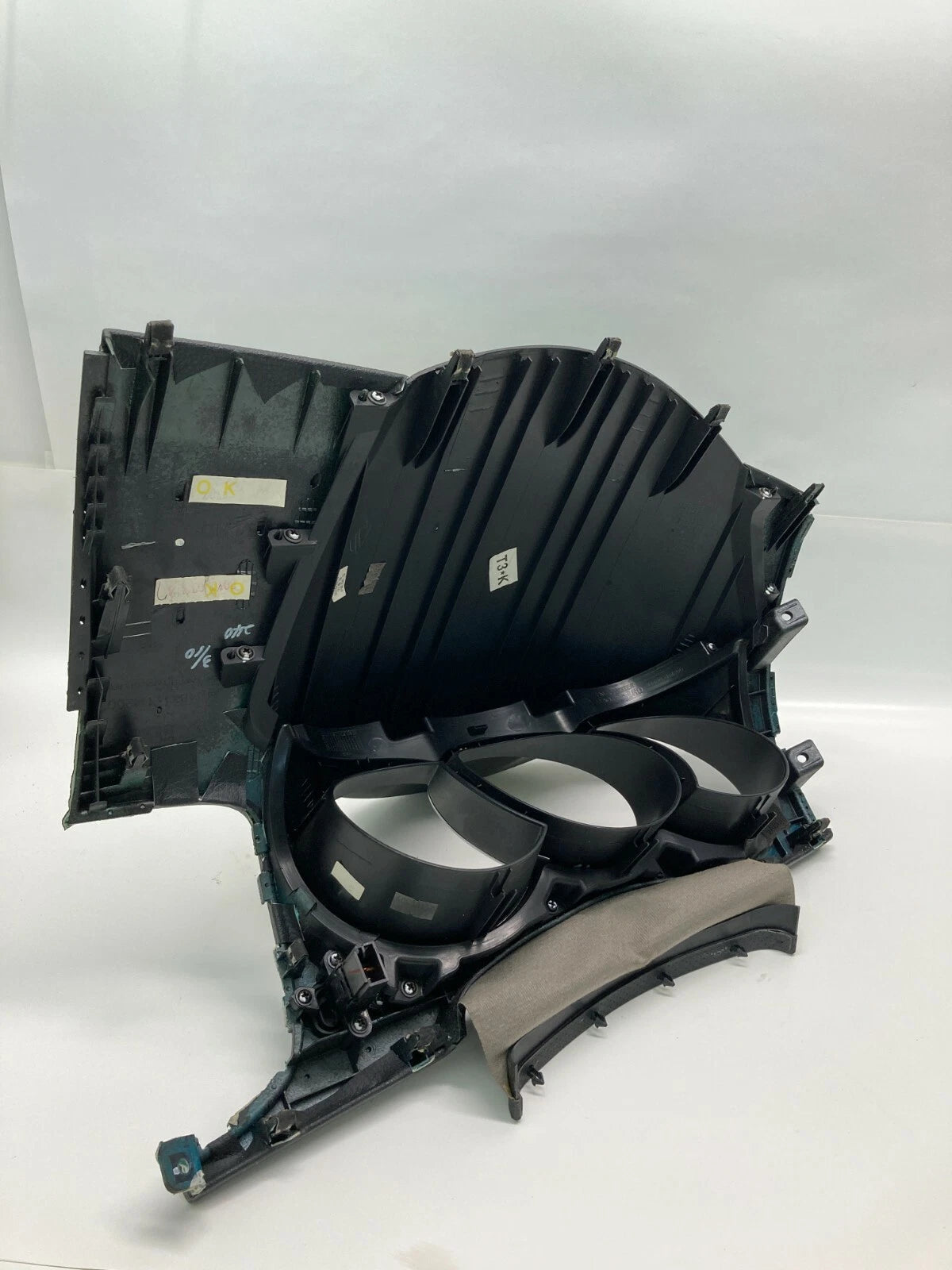 10-13 KIA FORTE SPEEDOMETER INSTRUMENT CLUSTER DASH BEZEL TRIM PANEL 84831-1M300