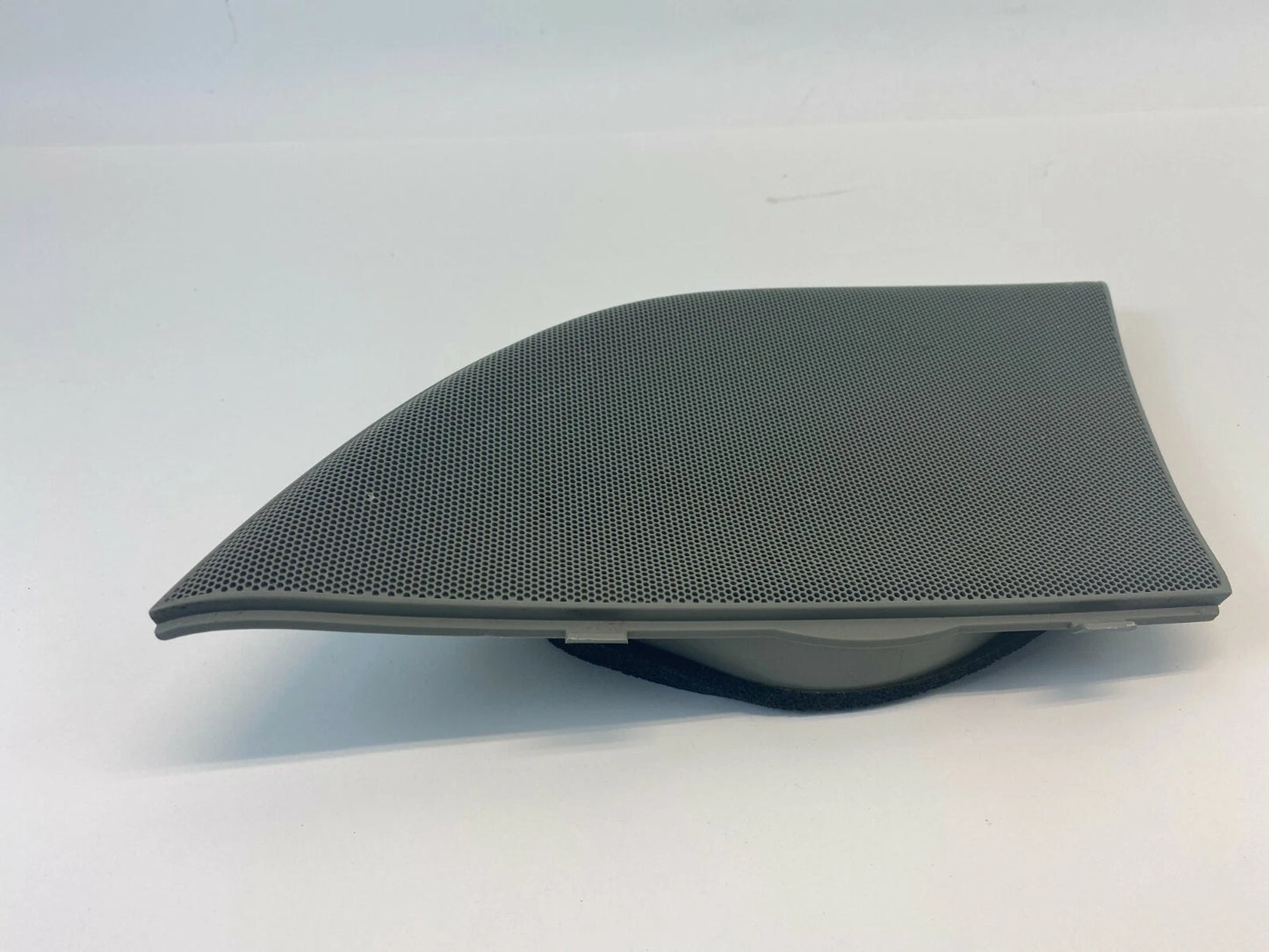 2005-2010 HONDA ODYSSEY REAR RIGHT SIDE SPEAKER GRILLE COVER 84612-SHJA-A010 OEM
