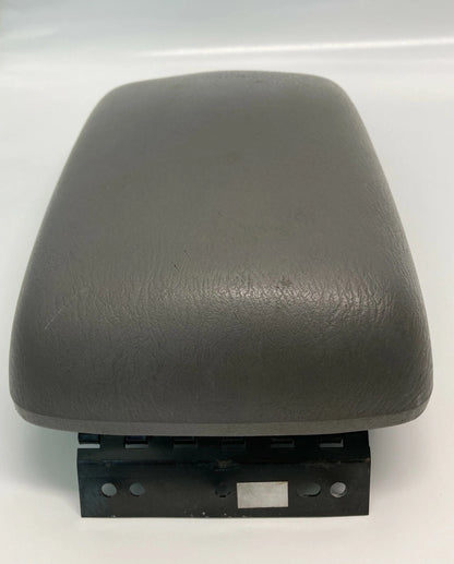 2002 2003 2004 2005 2006 2007 JEEP LIBERTY CENTER CONSOLE LID ARMREST ARM REST