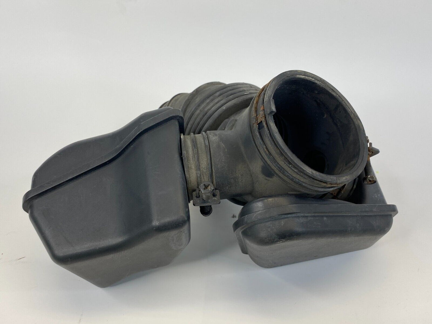 2007-2009 Hyundai Santa Fe 3.3L V6 Air Intake Resonator Duct Pipe 28191-2B000