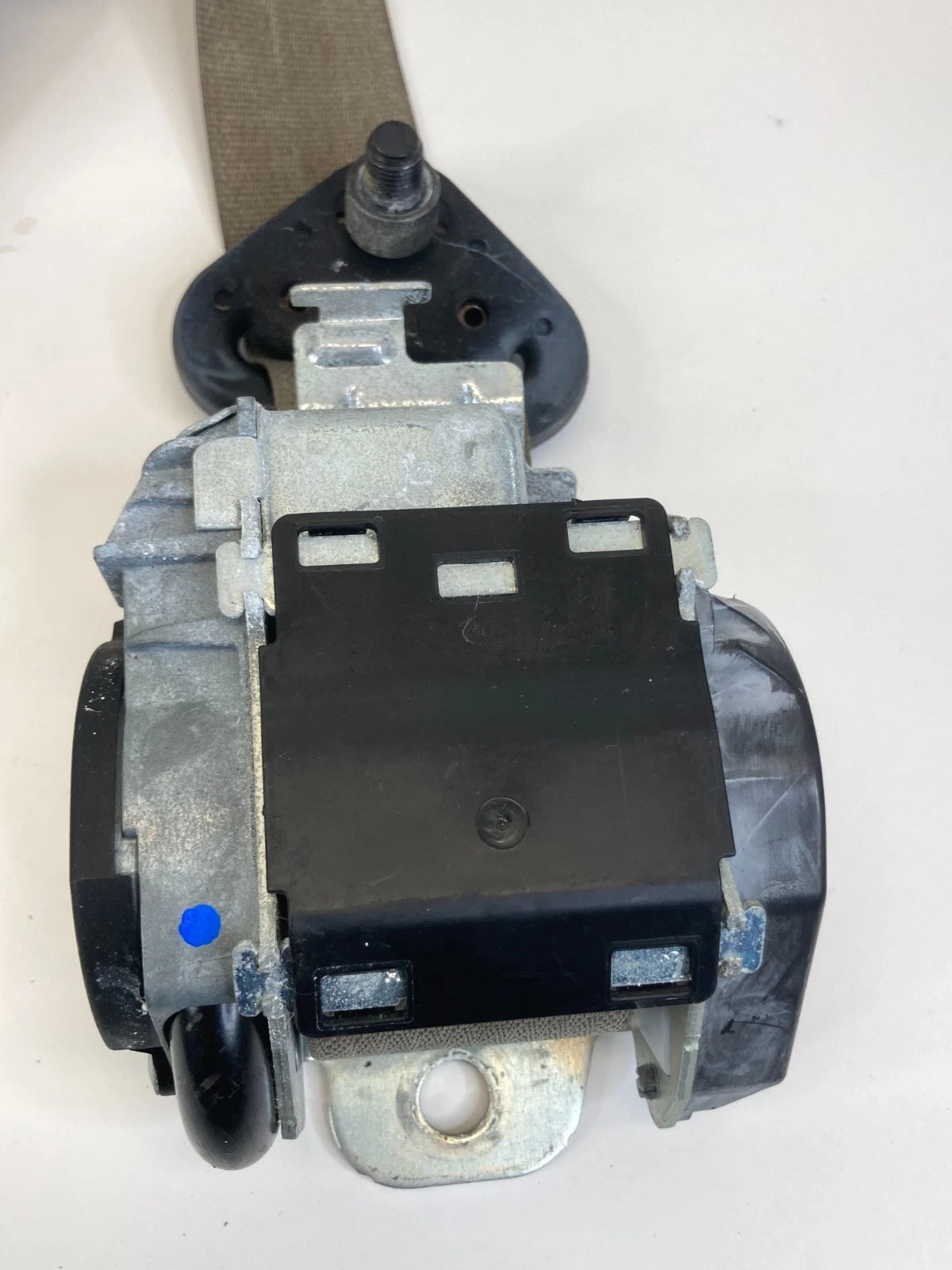 2008-2012 FORD ESCAPE FRONT RIGHT PASSENGER SEAT BELT RETRACTOR 9L84-78612D64-A