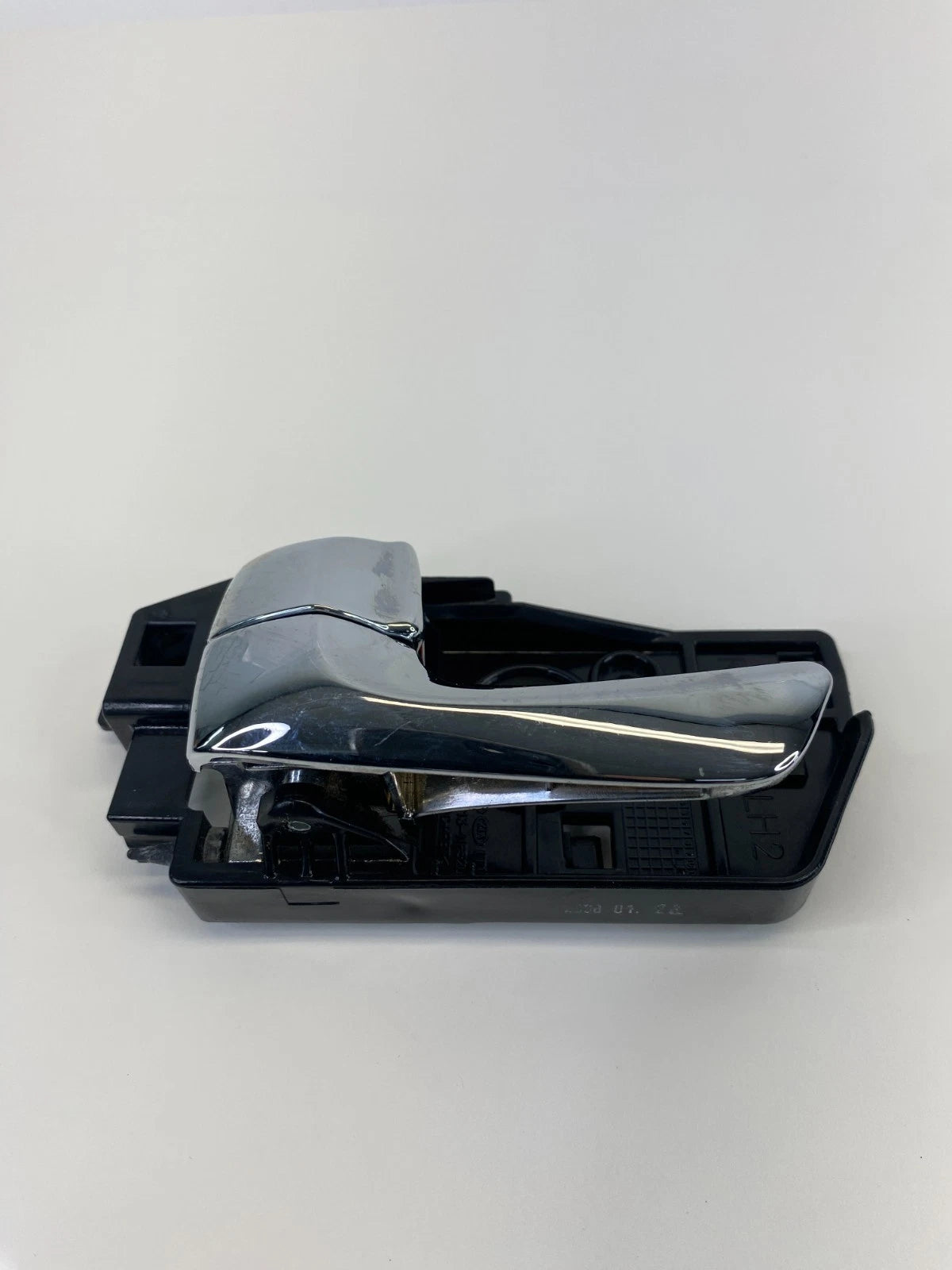 09 10 HYUNDAI SONATA REAR LEFT SIDE INNER INTERIOR DOOR HANDLE 83613-NF520 OEM