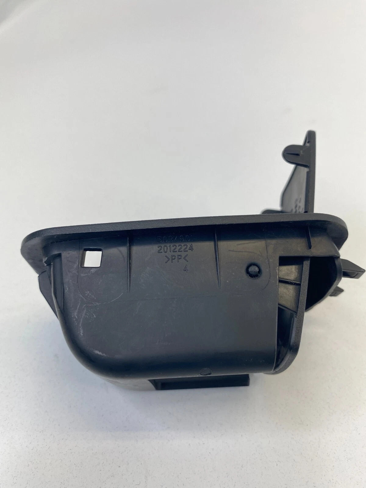 2011-2019 CHEVROLET CRUZE REAR SEAT DECK CHILD SAFETY ANCHOR HOOK COVER 5034901