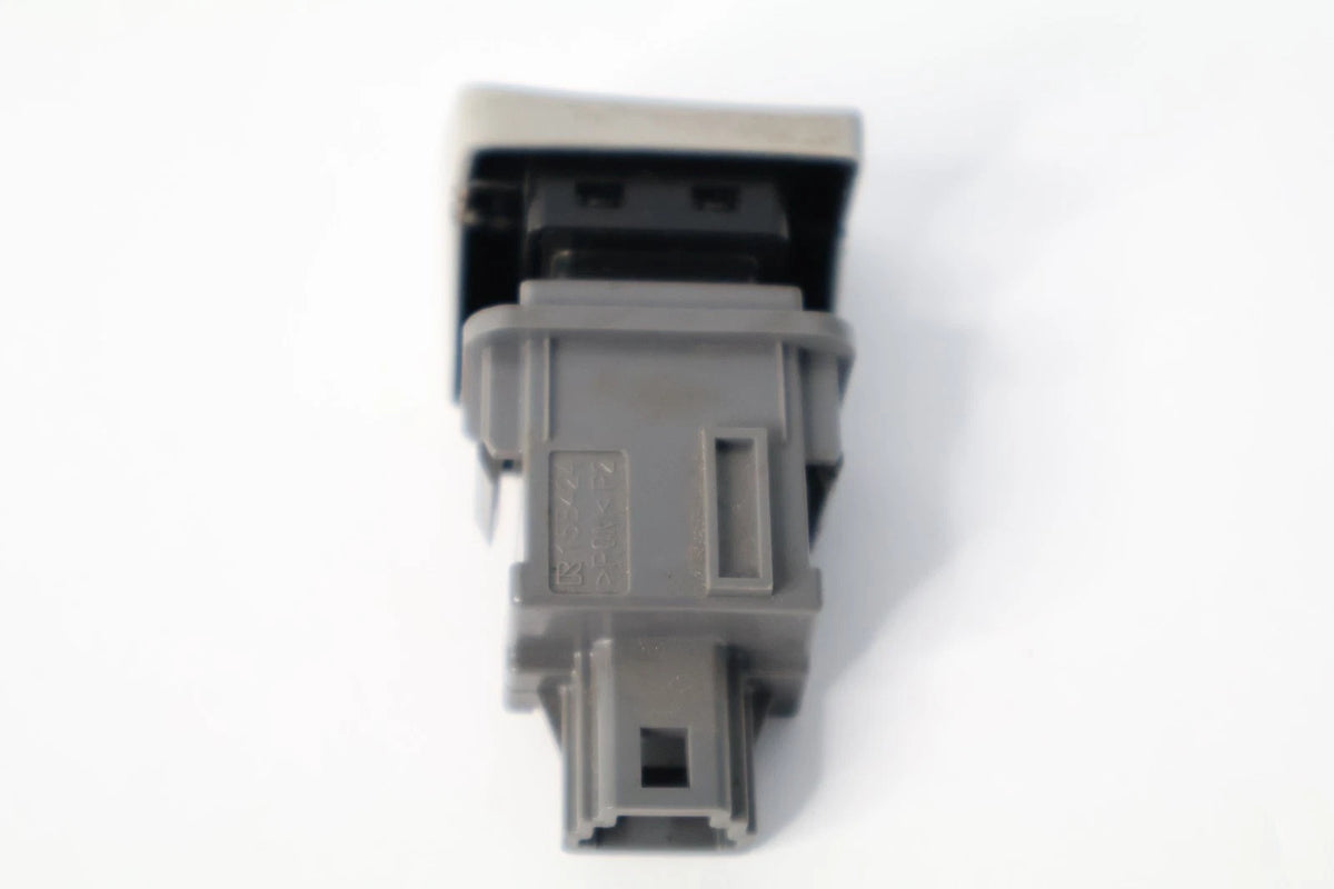 2011-2015 TOYOTA SIENNA LEFT DASHBOARD EMERGENCY HAZARD SWITCH BUTTON OEM 15B424
