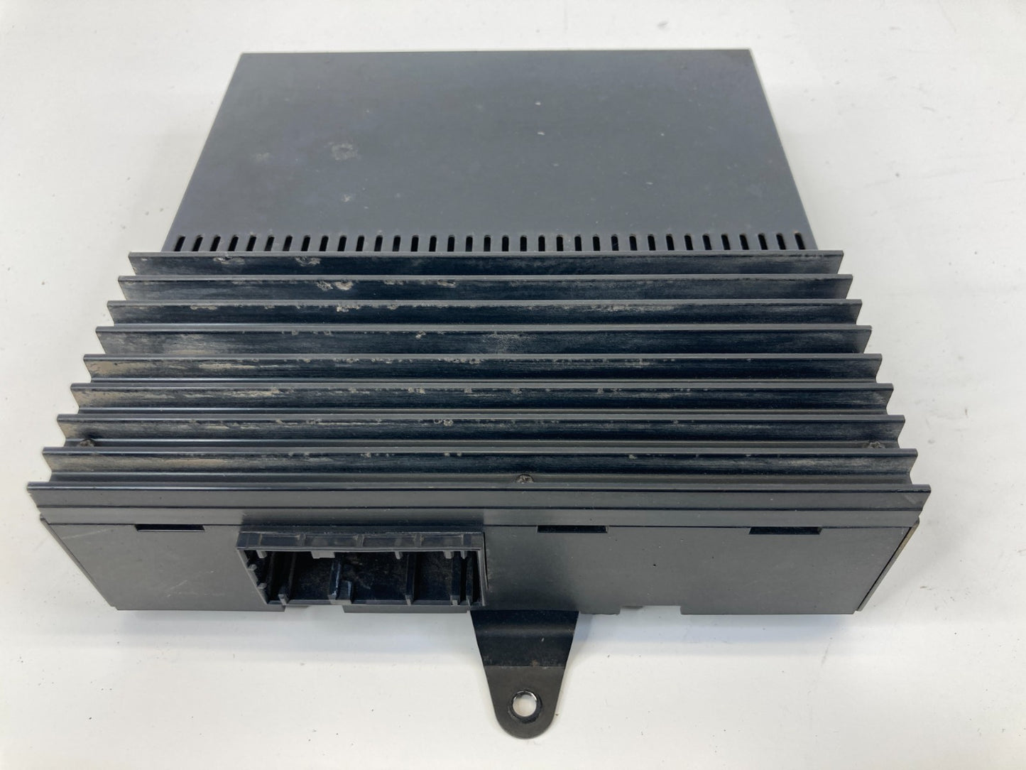 1999 2000 BMW 323i 01-03 325i Radio Audio Amplifier AMP Alpine 65-12-8-380-955