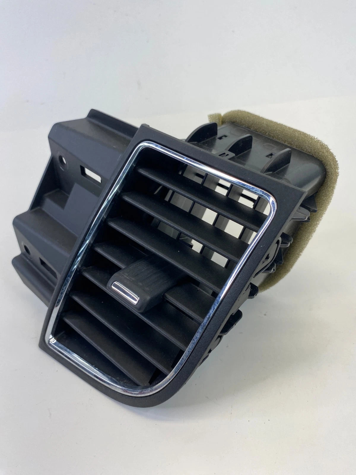 2010-2019 FORD TAURUS RIGHT SIDE DASH AC AIR VENT GRILLE OUTLET AG13-54046B30-A