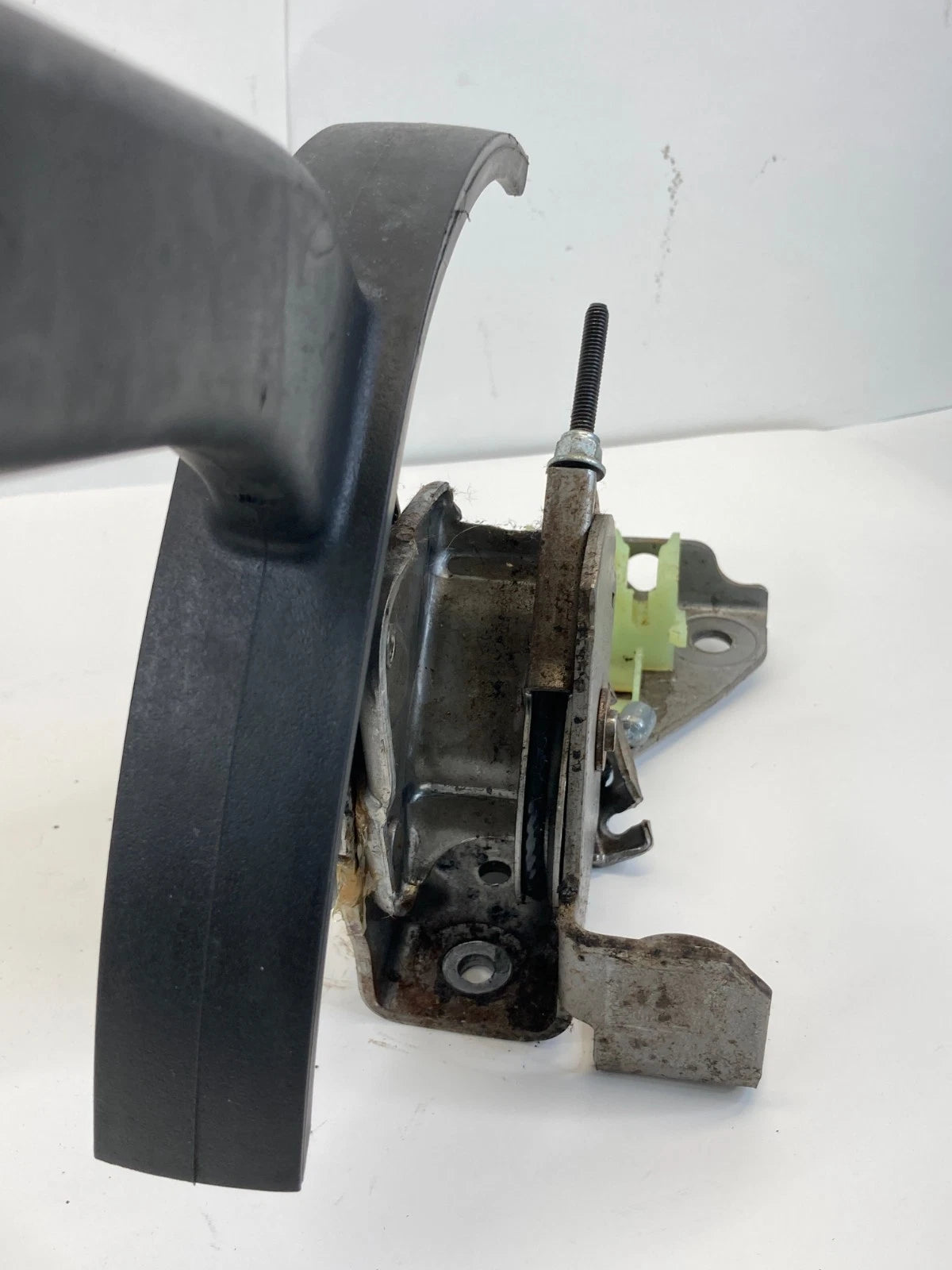 2006-2011 CHEVROLET CHEVY HHR 2.2L A/T EMERGENCY PARKING HAND BRAKE LEVER OEM