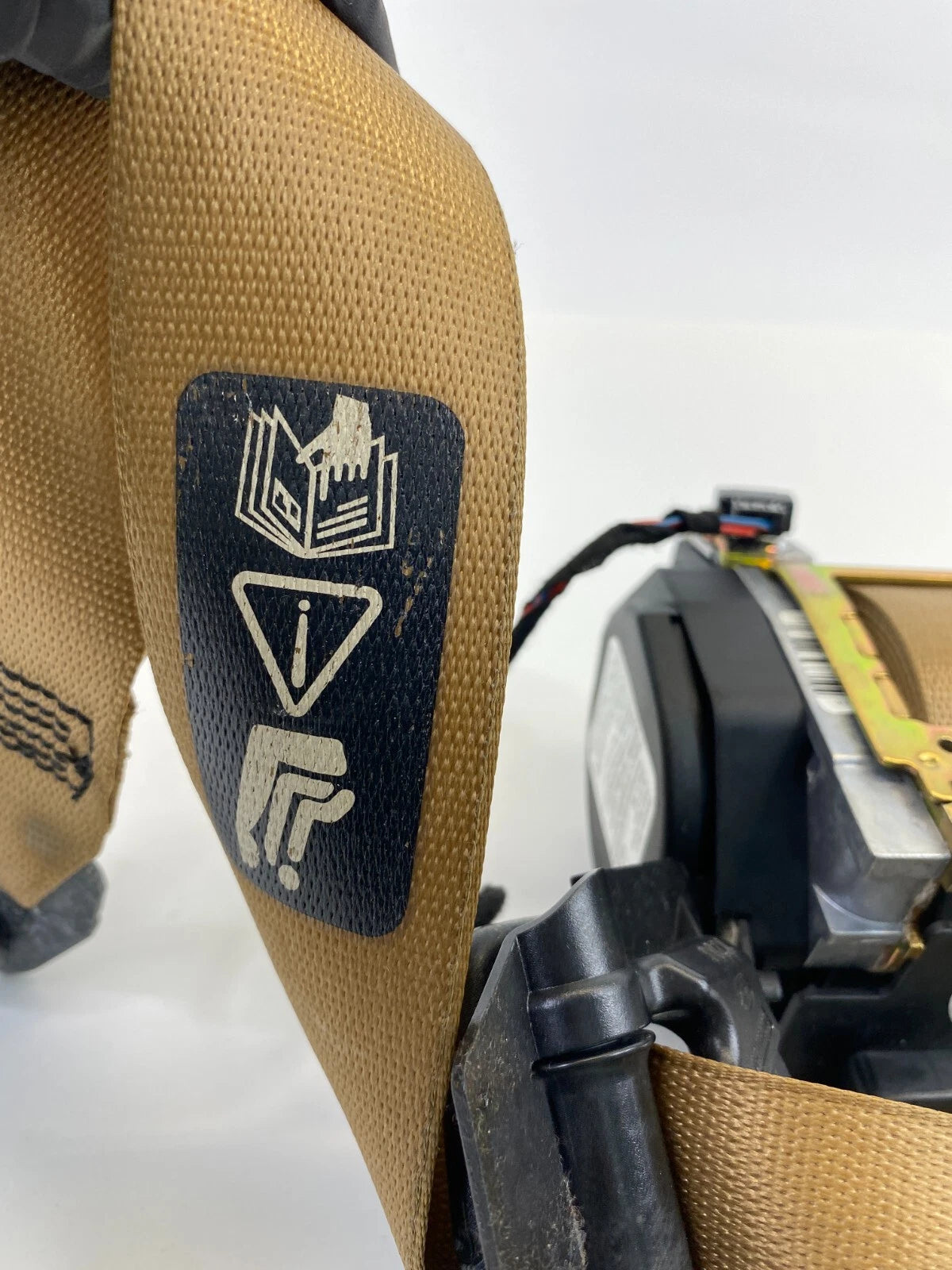 2002-2005 BMW 745I SEDAN FRONT RIGHT PASSENGER SEAT BELT RETRACTOR 561148601 OEM