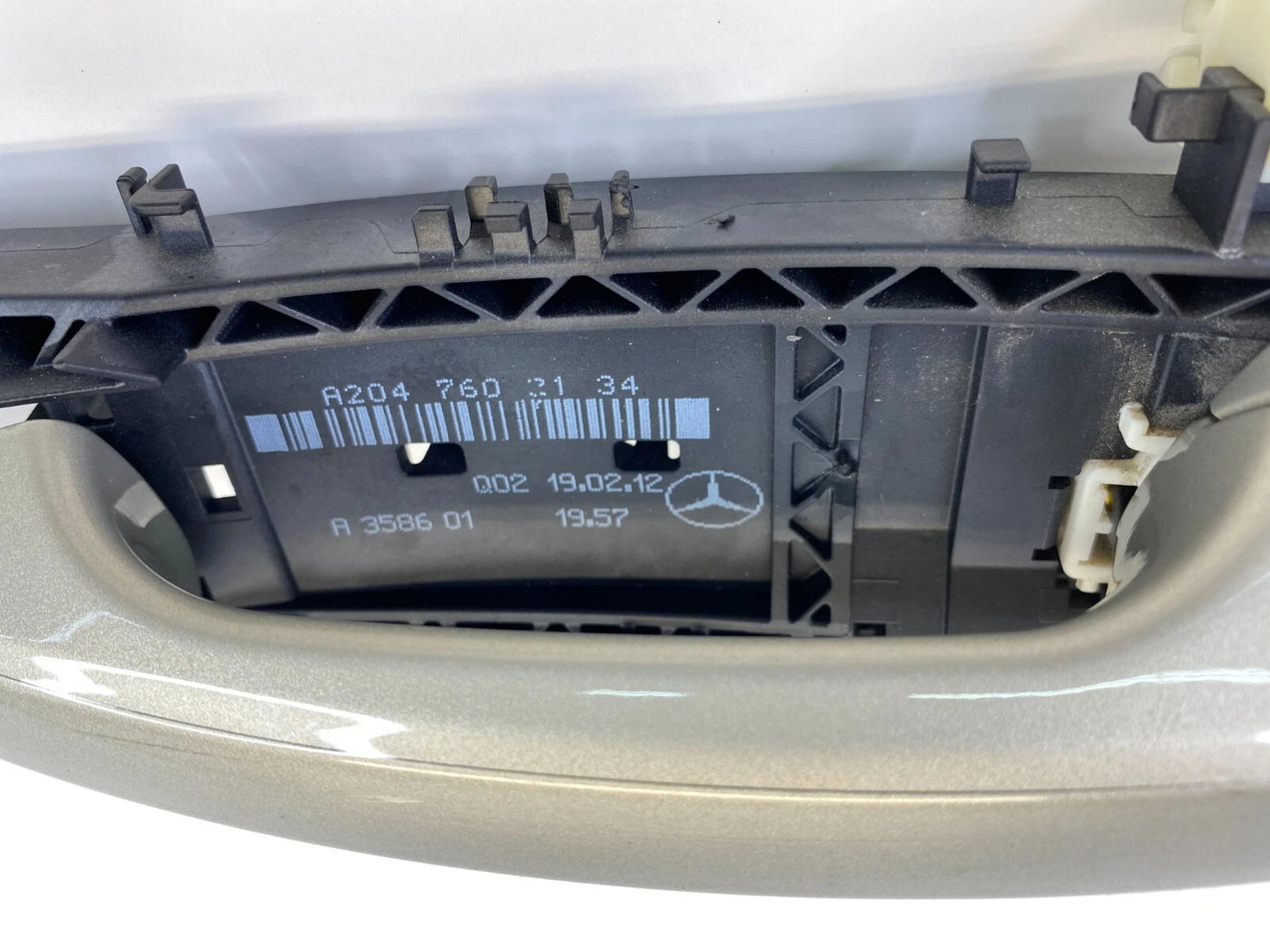 2006-2016 MERCEDES-BENZ E350 REAR LEFT BACK EXTERIOR DOOR HANDLE A2047602134 OEM