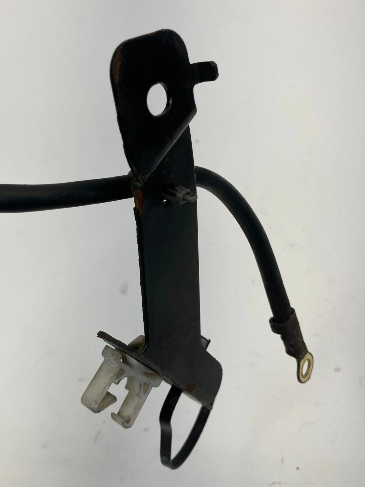 2008-2013 NISSAN ROGUE BATTERY CABLE WIRING TERMINAL W/ BRACKET OEM