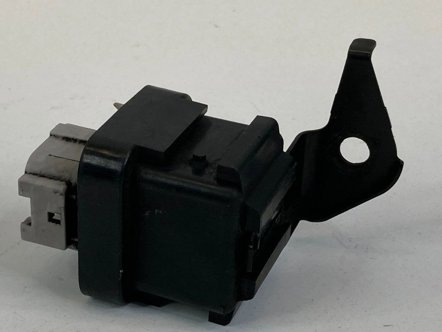 1990-1994 LEXUS LS400 4.0L V8 ABS TRACTION CONTROL RELAY MODULE 89547-50030 OEM