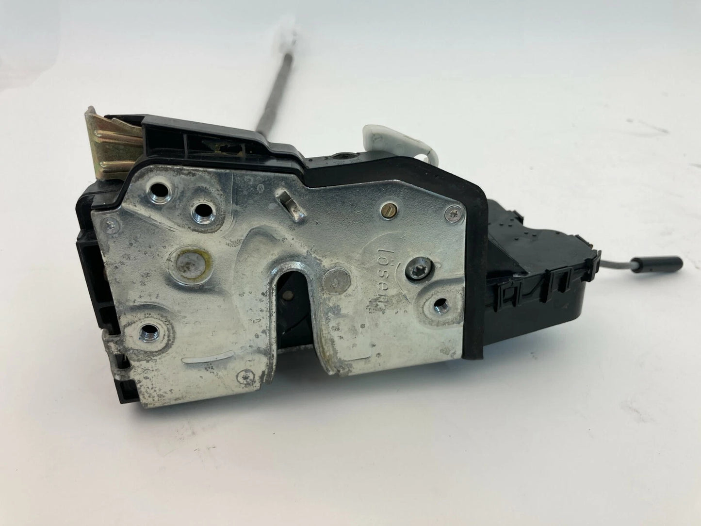 2001-2005 BMW 325I 325XI 330I 330XI REAR LEFT DOOR LOCK LATCH RELEASE ACTUATOR