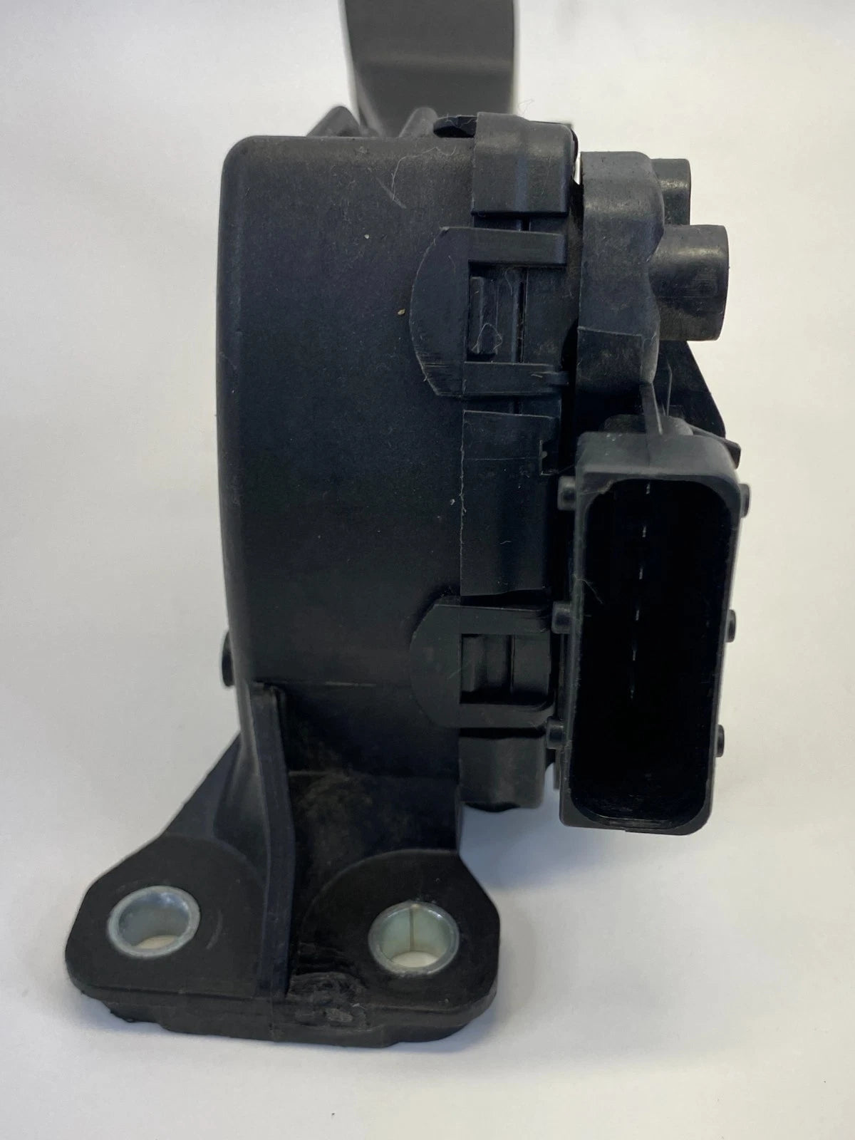 2006-2011 CHEVROLET HHR ACCELERATOR GAS PEDAL TRAVEL SENSOR ASSEMBLY 22710861