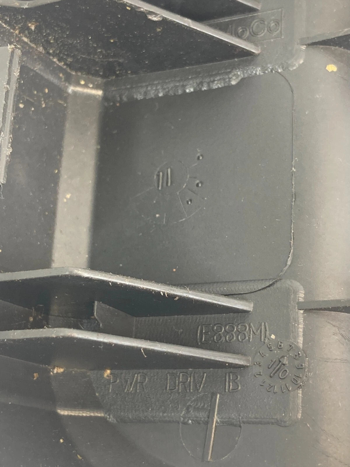 2007-2015 LINCOLN MKX FRONT LEFT DRIVER INNER SEAT TRACK COVER 7T43-7866410-B